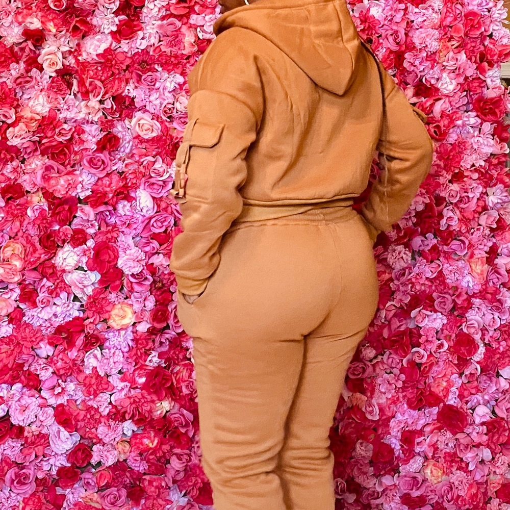 Two piece jogger set - Picture 2 of 8
